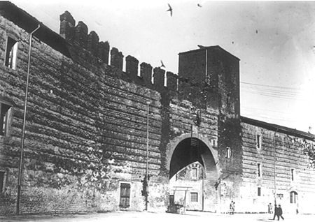 Palazzo Ponte Cittadella (foto in www.dalrifugioallinganno.it)